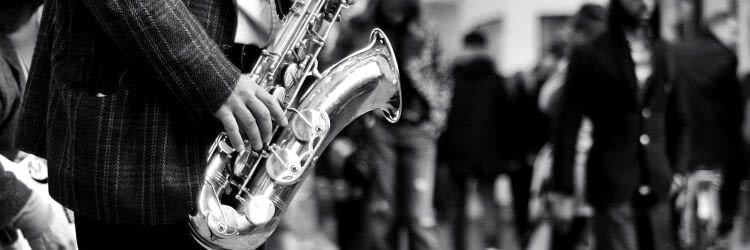 Playing "les copains d'abord" from Georges Brassens, on one of the first sunny sundays of the year, in Paris. That sort of moment when you just feel good, having a simple yet rich moment with people you love. - Flickr