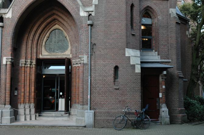 amsterdam - old_church.jpg